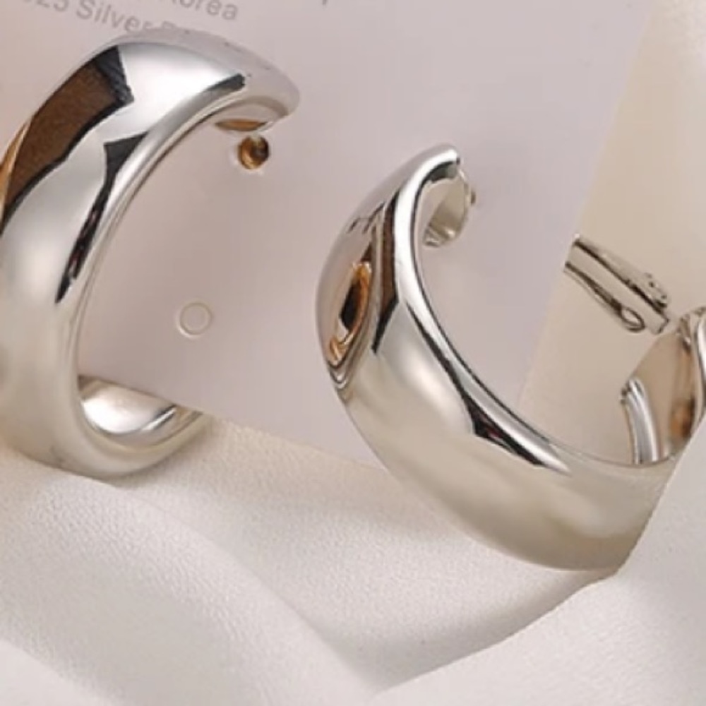 NWT STERLING SILVER HOOP EARRINGS - Picture 2 of 4